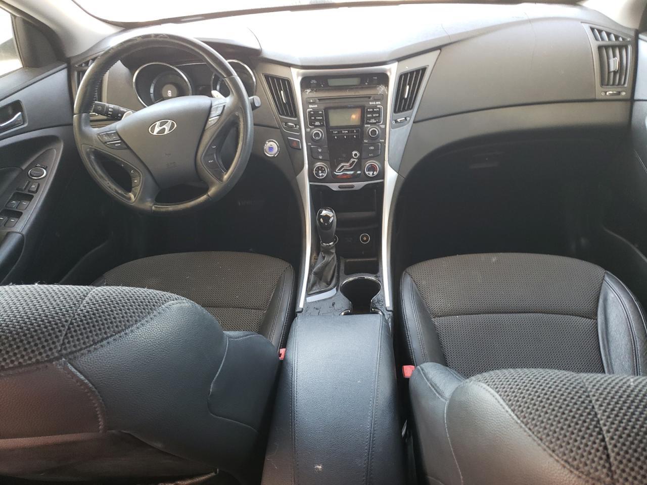 2011 HYUNDAI SONATA