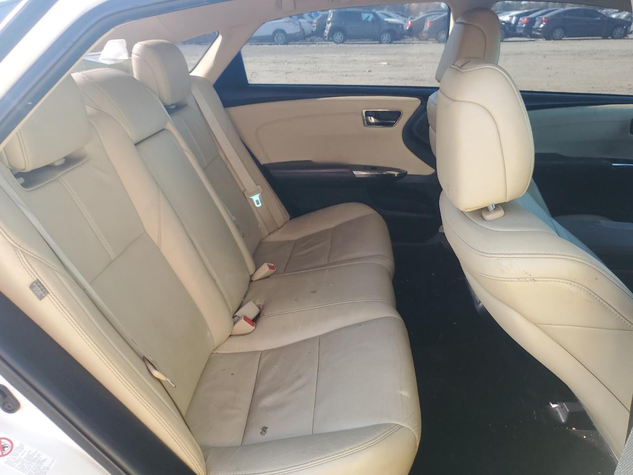 2013 TOYOTA Avalon