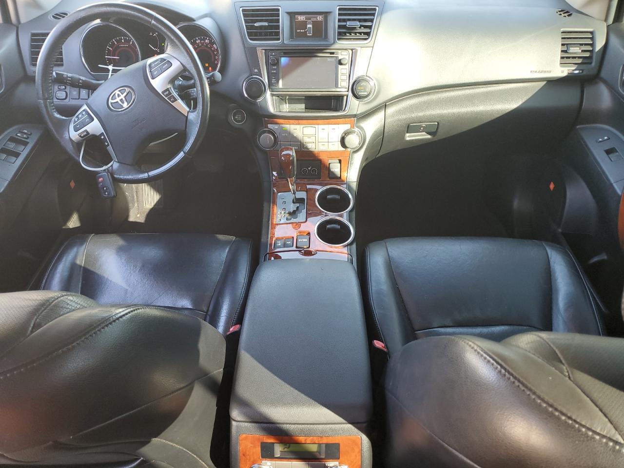 2013 TOYOTA HIGHLANDER