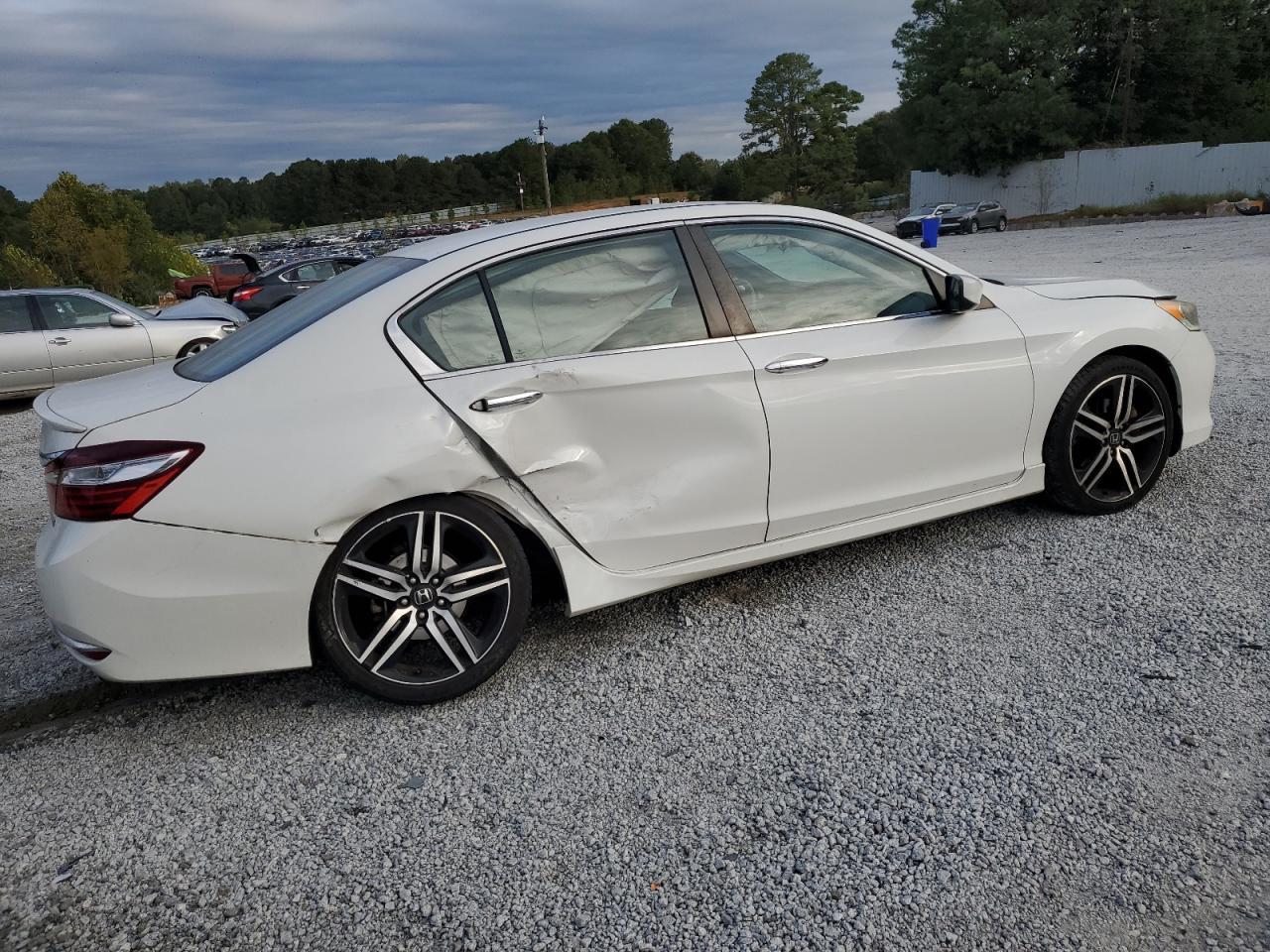 2017 HONDA ACCORD