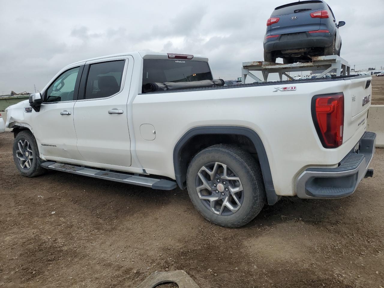 2023 GMC Sierra