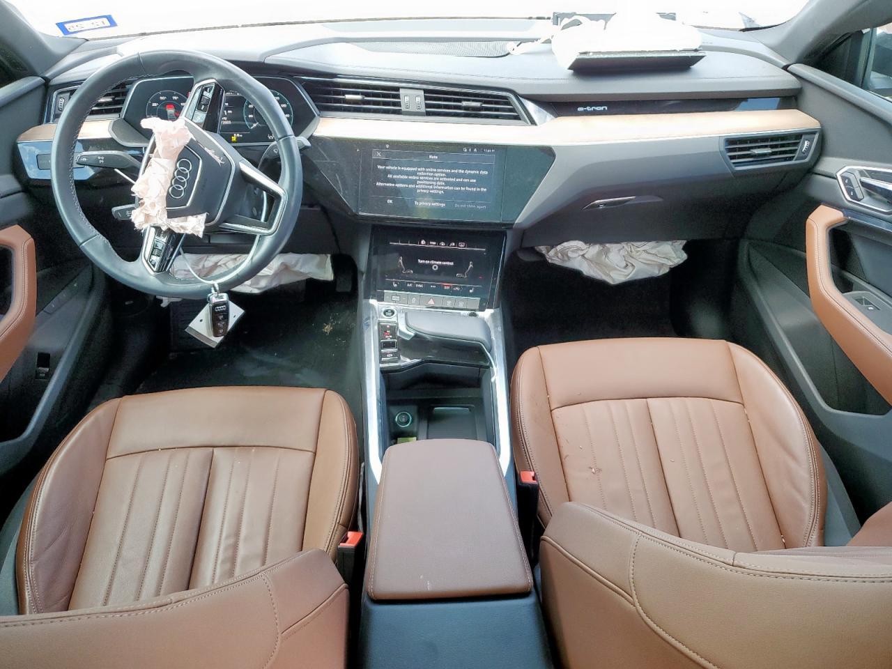 2024 AUDI Q8