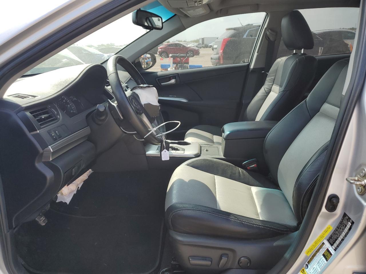 2014 TOYOTA CAMRY