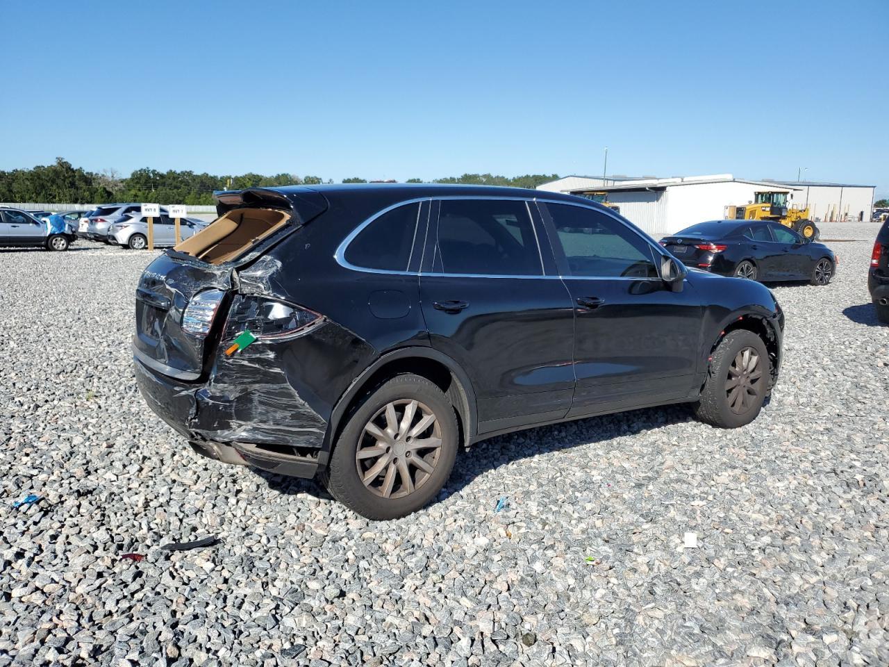 2011 PORSCHE CAYENNE