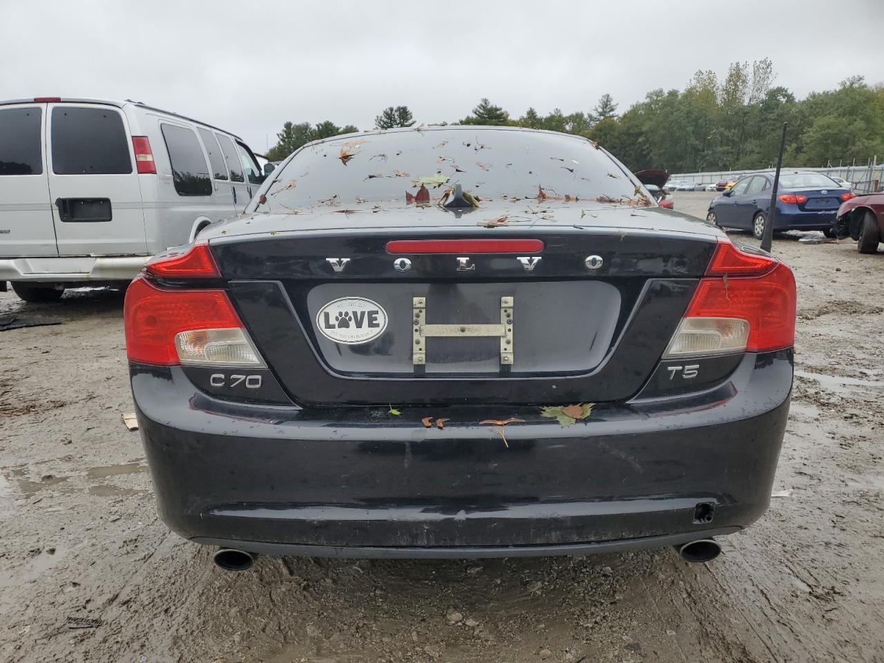 2011 VOLVO C70