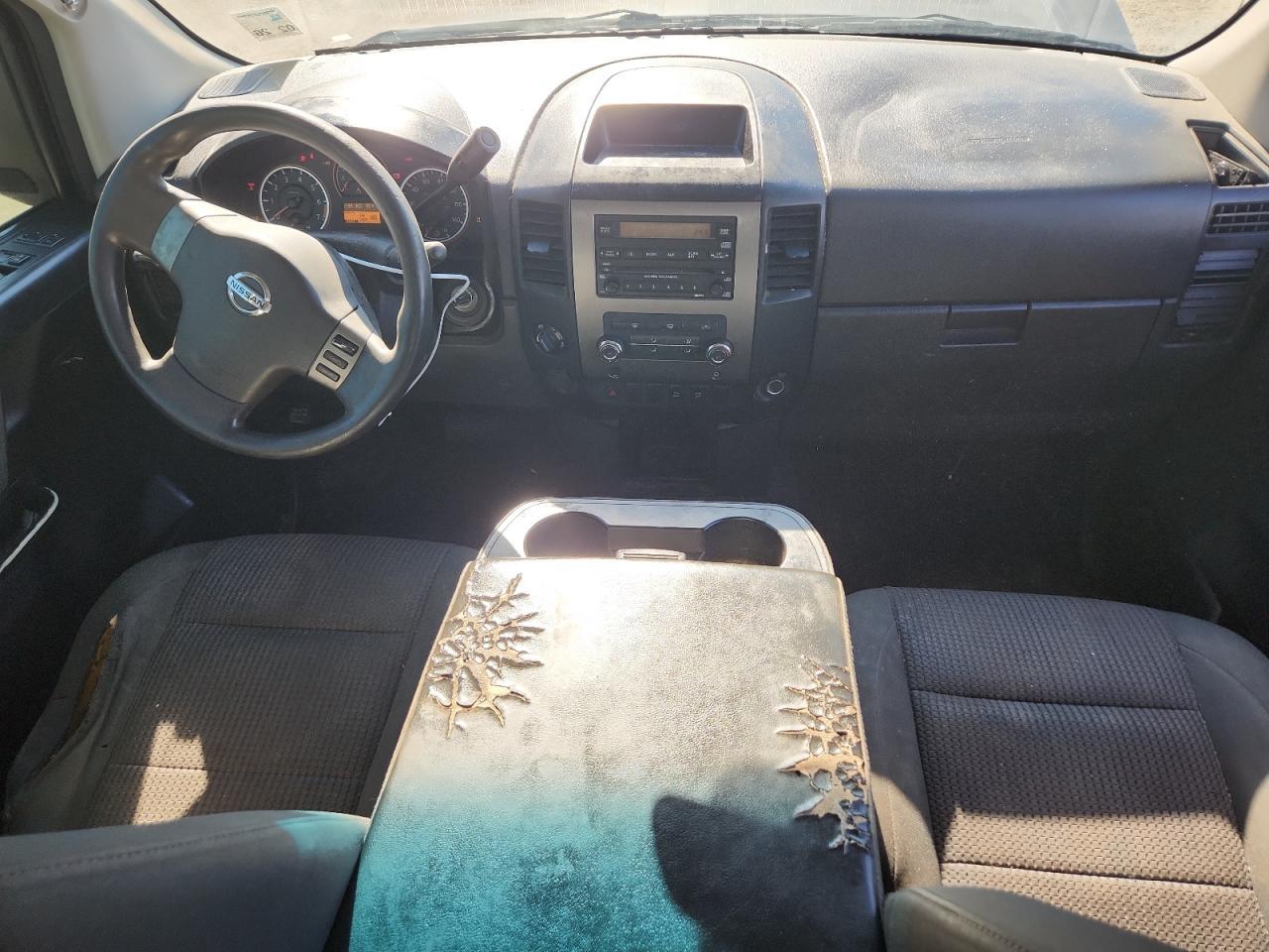 2011 NISSAN Titan