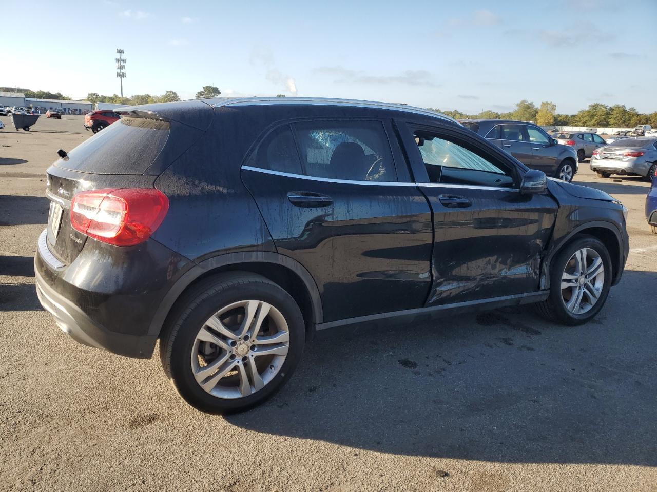 2016 MERCEDES-BENZ GLA-Class