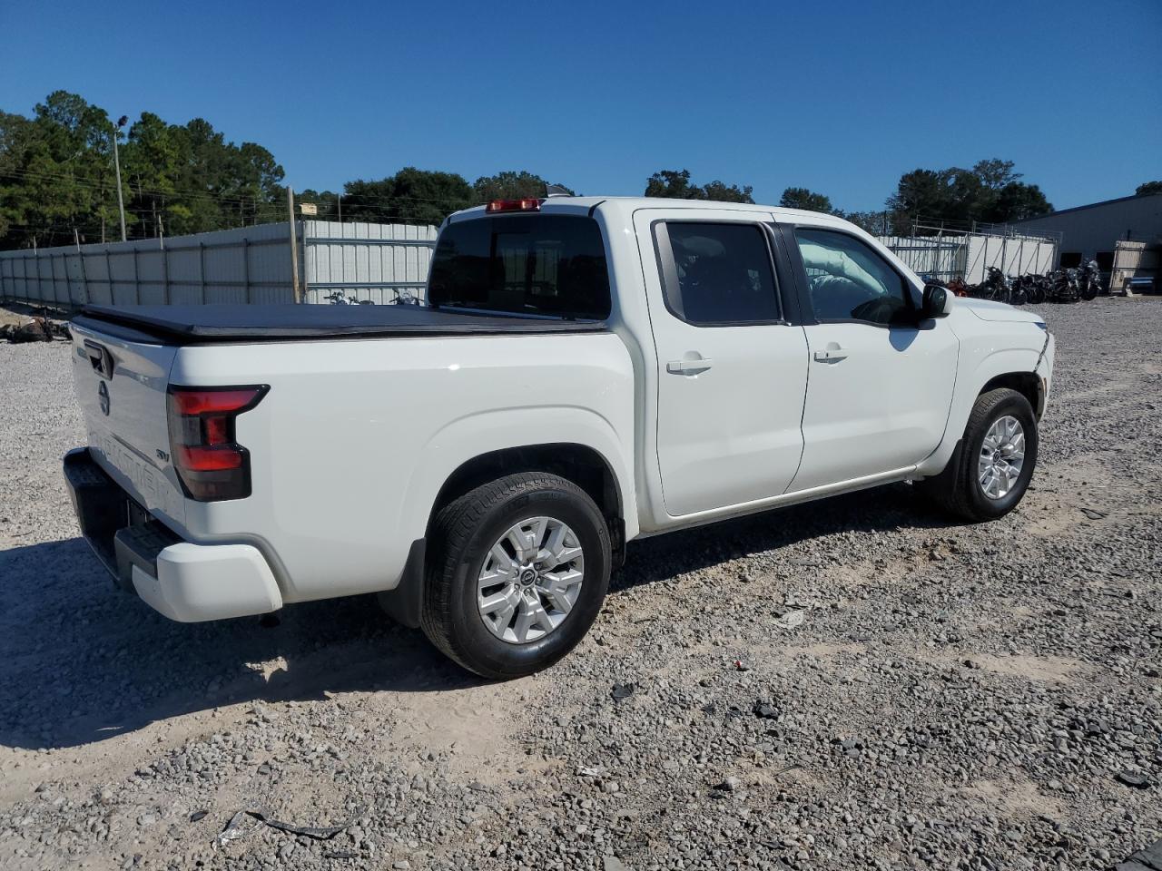 2024 NISSAN Frontier