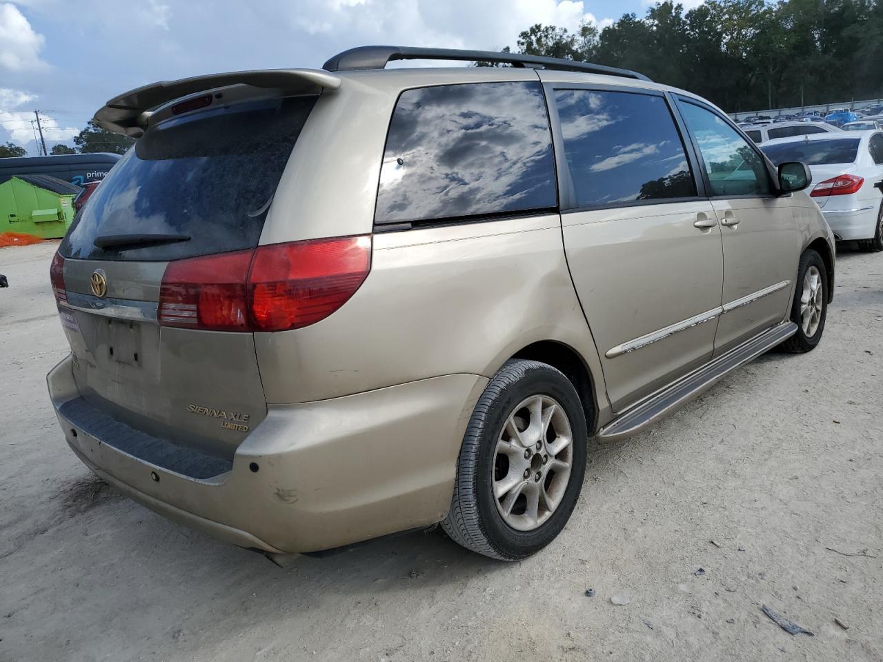 2004 TOYOTA SIENNA