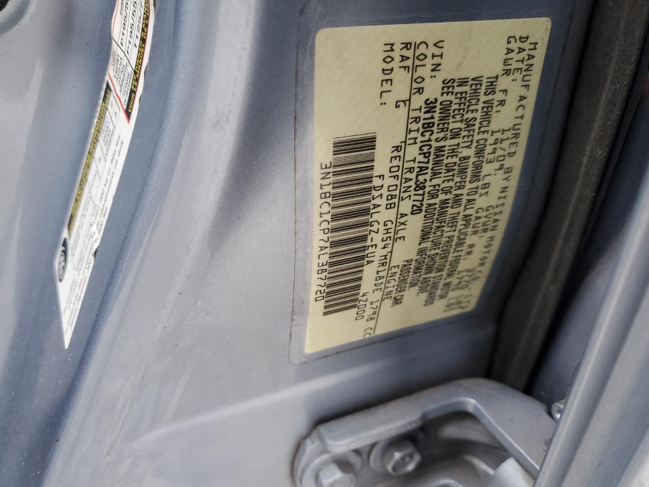 2010 NISSAN VERSA