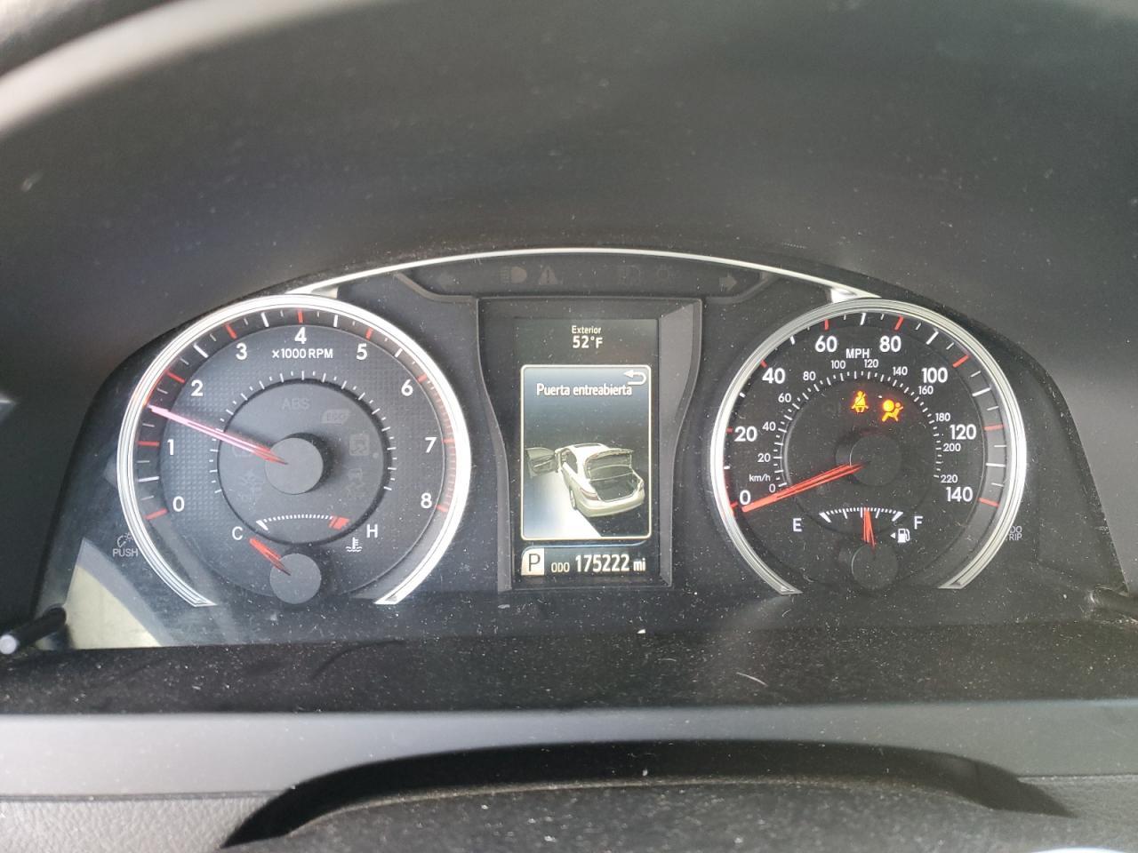 2016 TOYOTA CAMRY