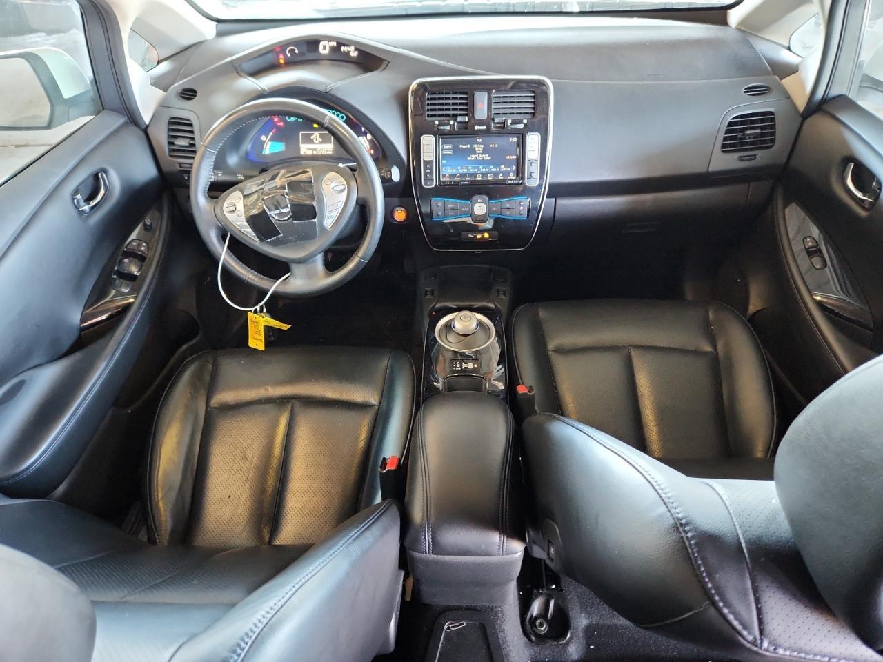 2016 NISSAN LEAF