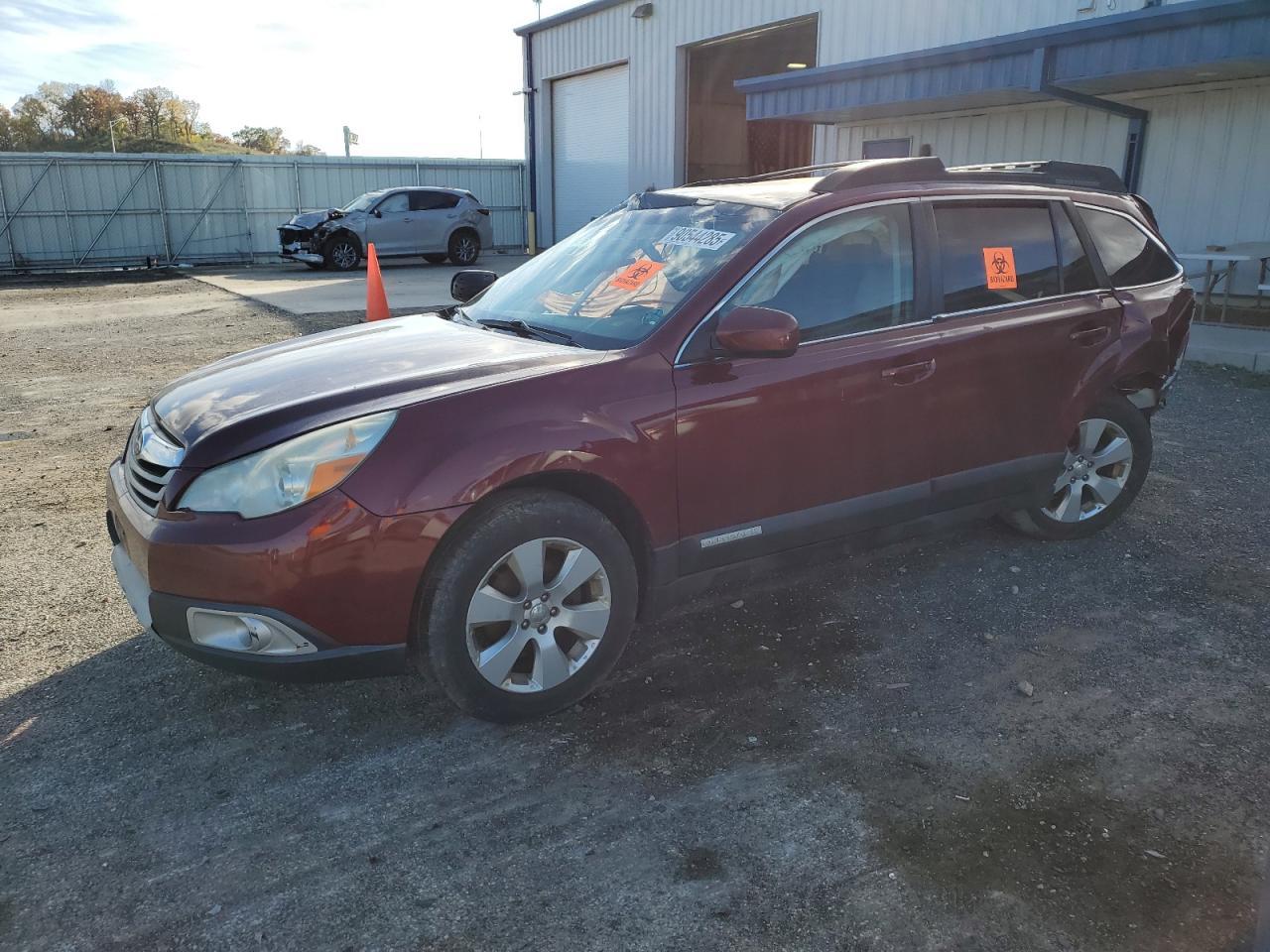 2011 SUBARU Outback