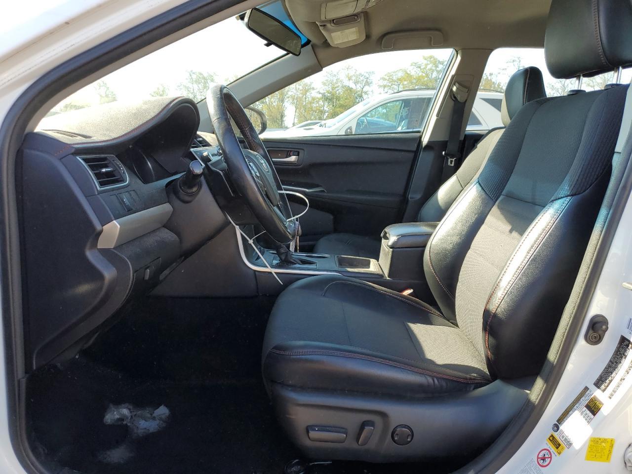 2016 TOYOTA CAMRY