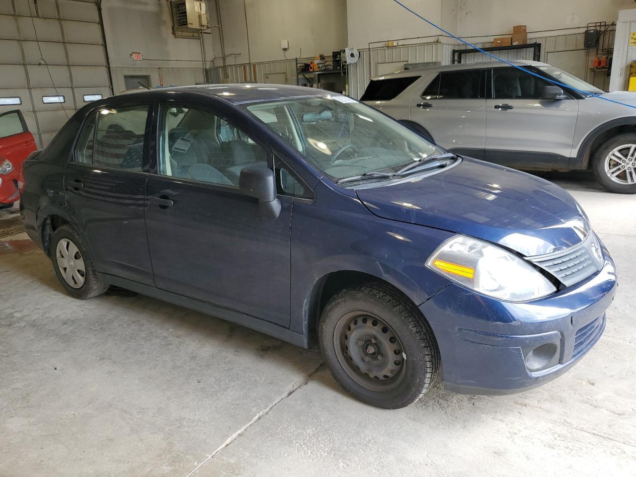 2009 NISSAN VERSA