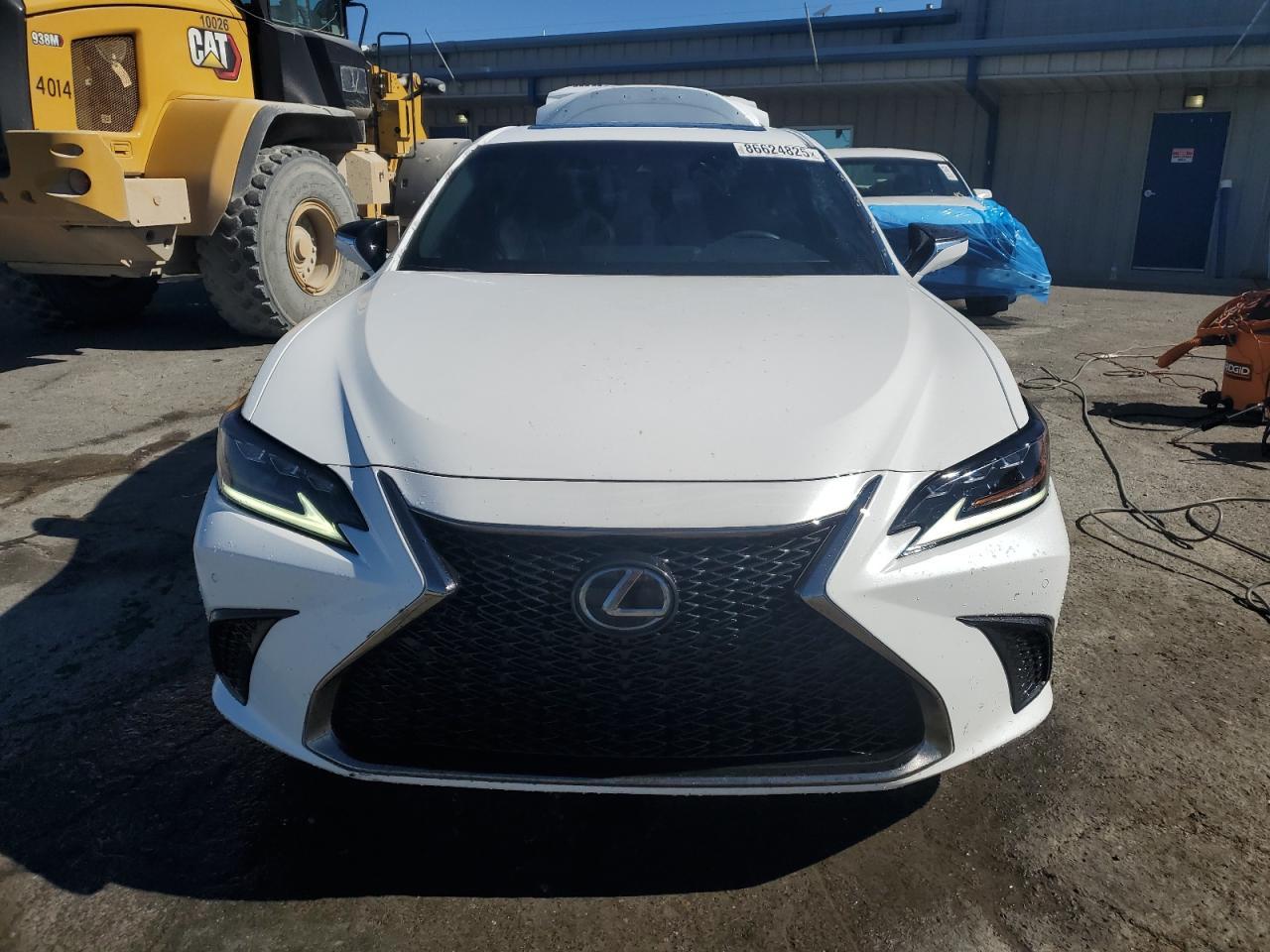 2019 LEXUS Es