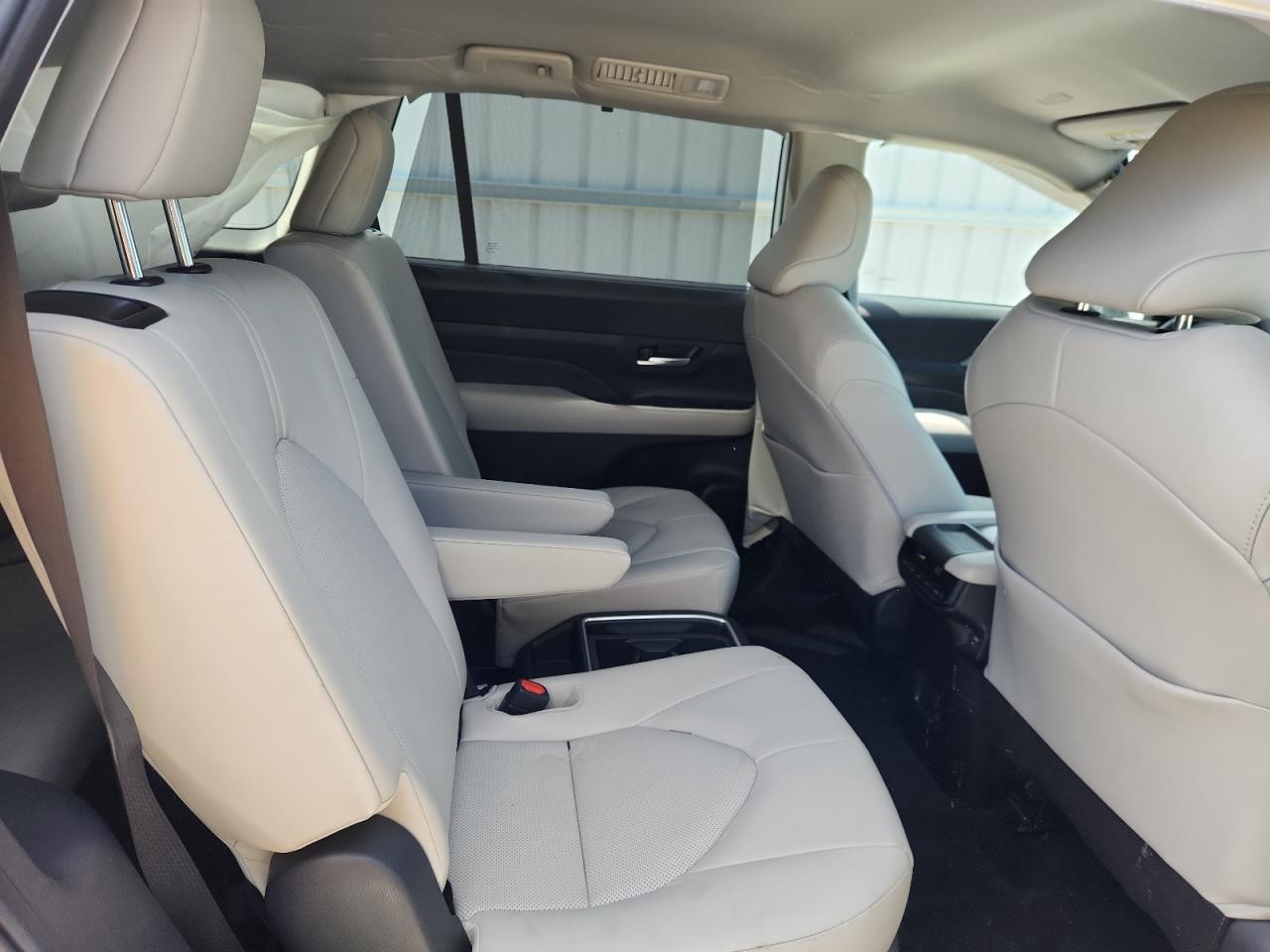 2025 TOYOTA HIGHLANDER