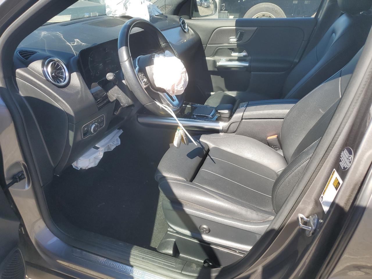 2022 MERCEDES-BENZ GLA-Class
