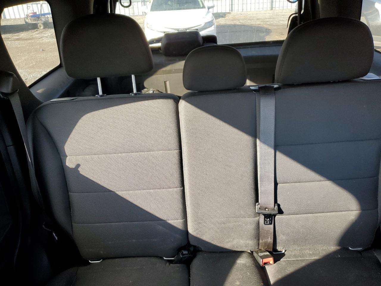 2010 FORD ESCAPE