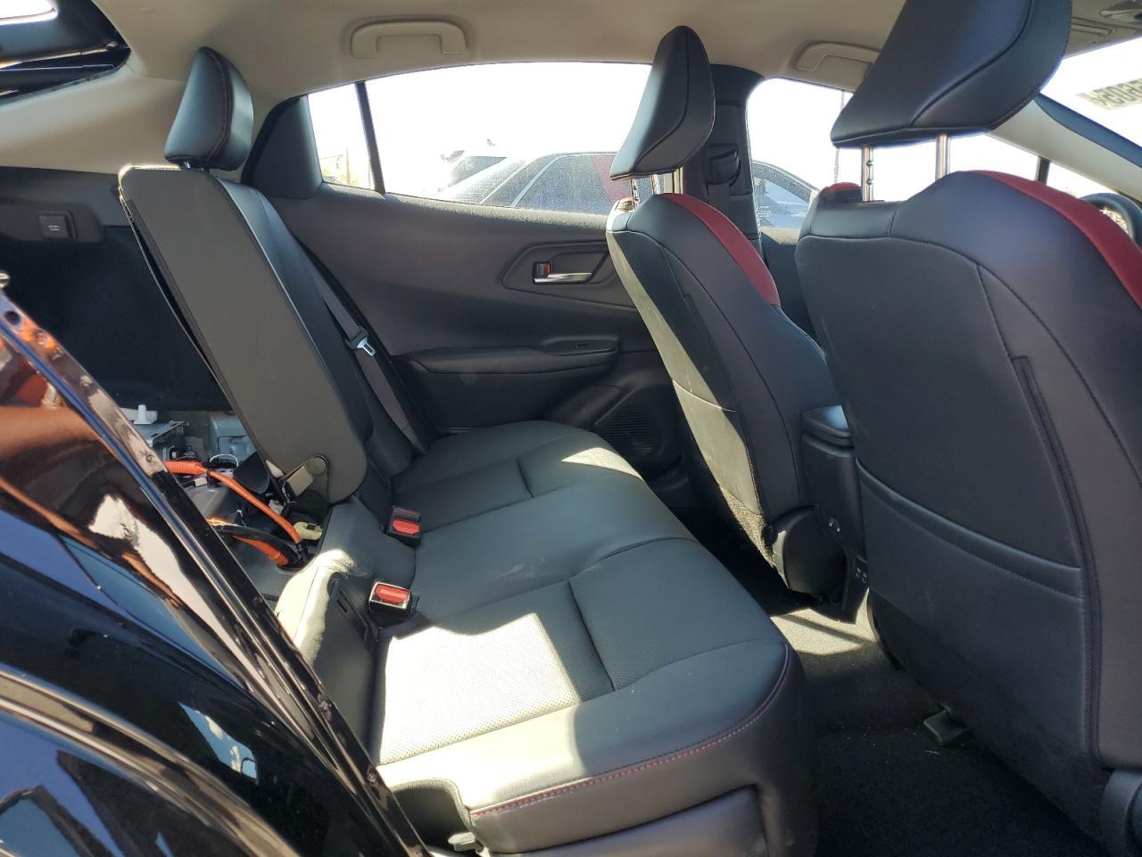 2025 TOYOTA PRIUS