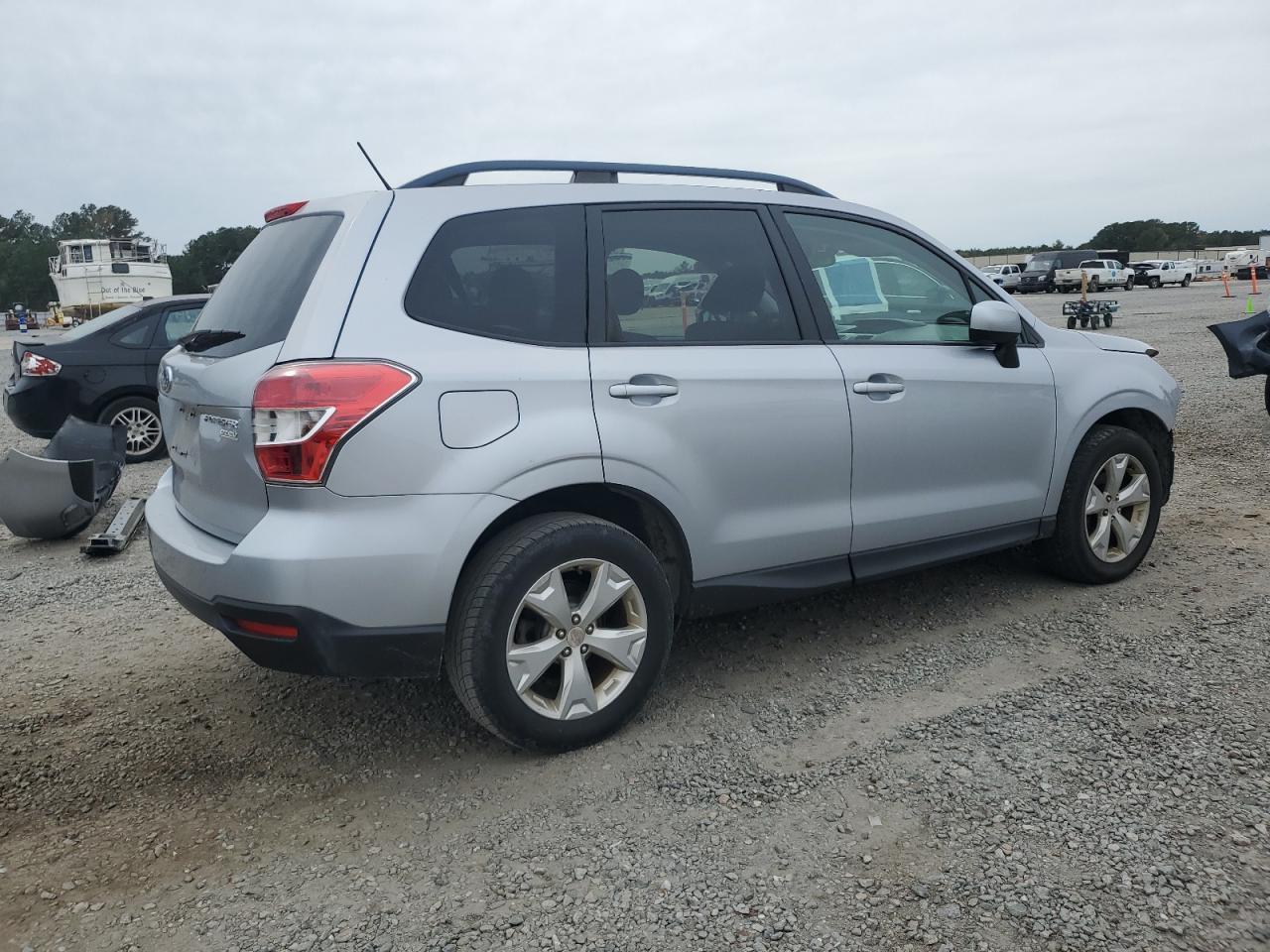 2015 SUBARU FORESTER