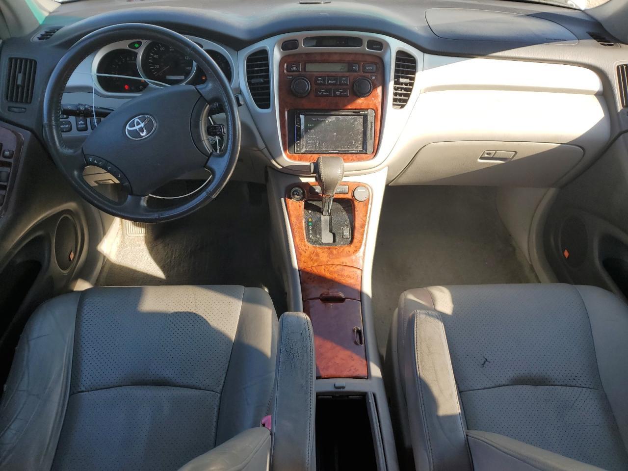 2004 TOYOTA HIGHLANDER