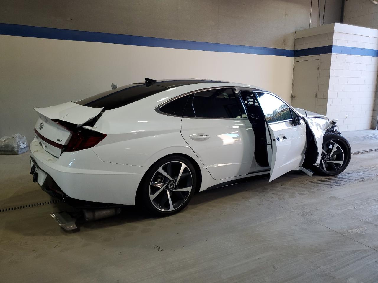 2023 HYUNDAI SONATA