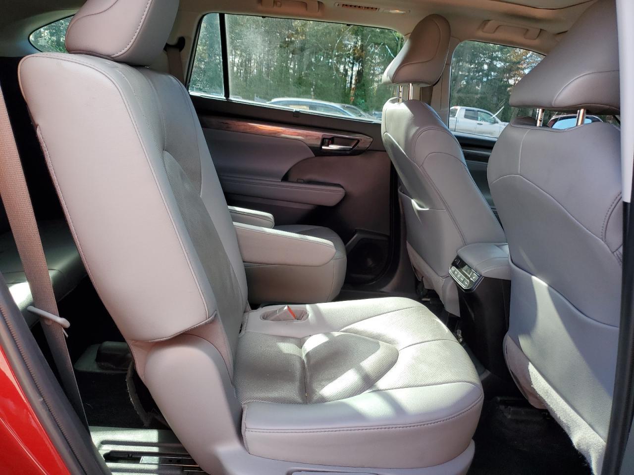 2020 TOYOTA HIGHLANDER