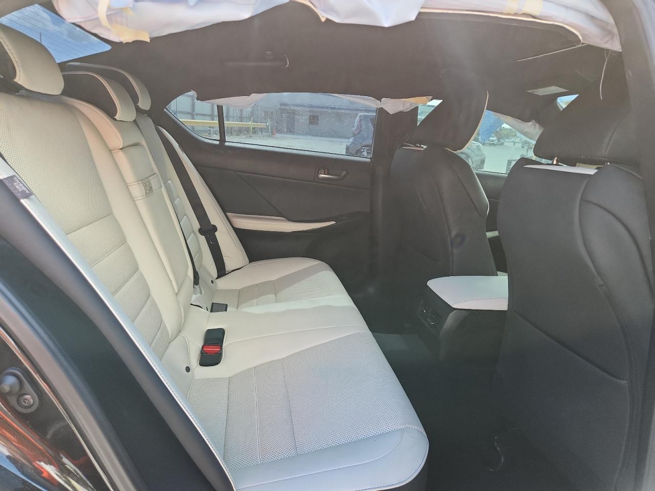2022 LEXUS IS 350