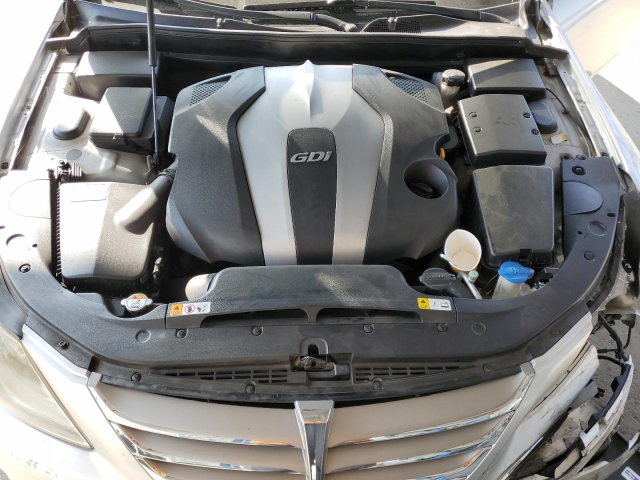 2013 HYUNDAI GENESIS