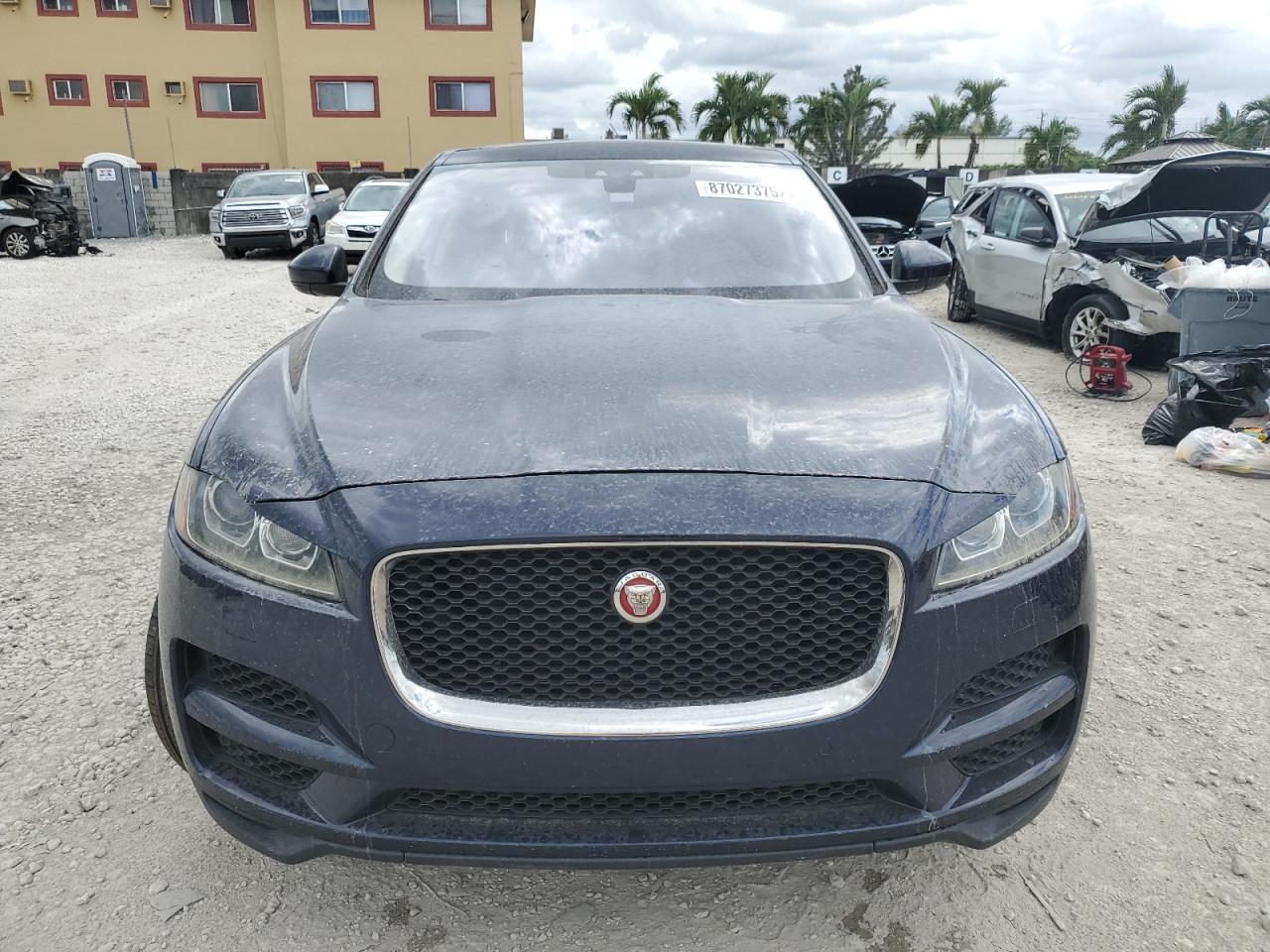 2017 JAGUAR F-Pace