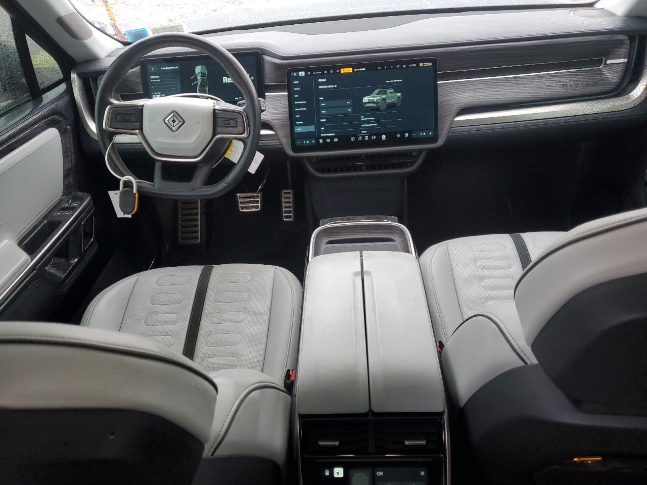 2022 RIVIAN R1t