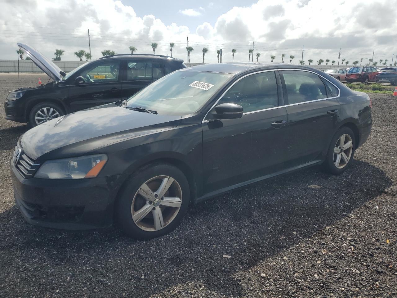 2013 VOLKSWAGEN Passat