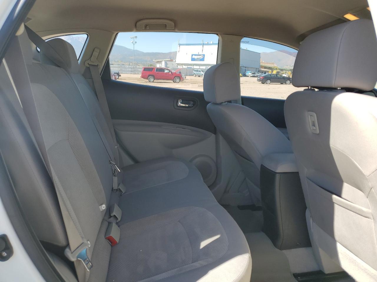 2014 NISSAN ROGUE
