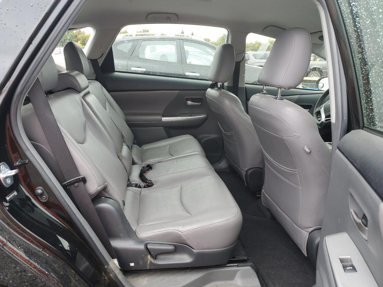 2012 TOYOTA PRIUS V
