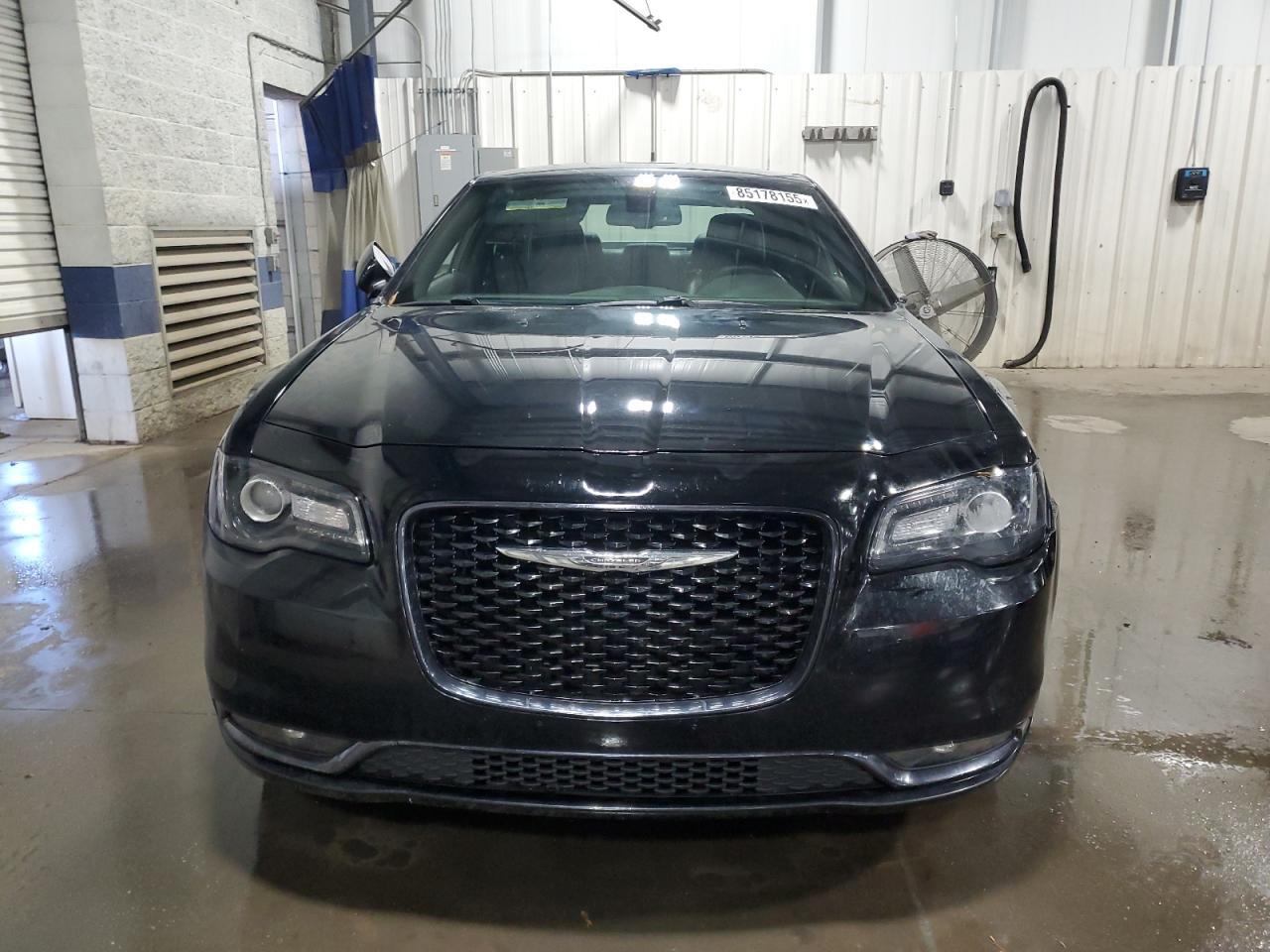 2017 CHRYSLER 300