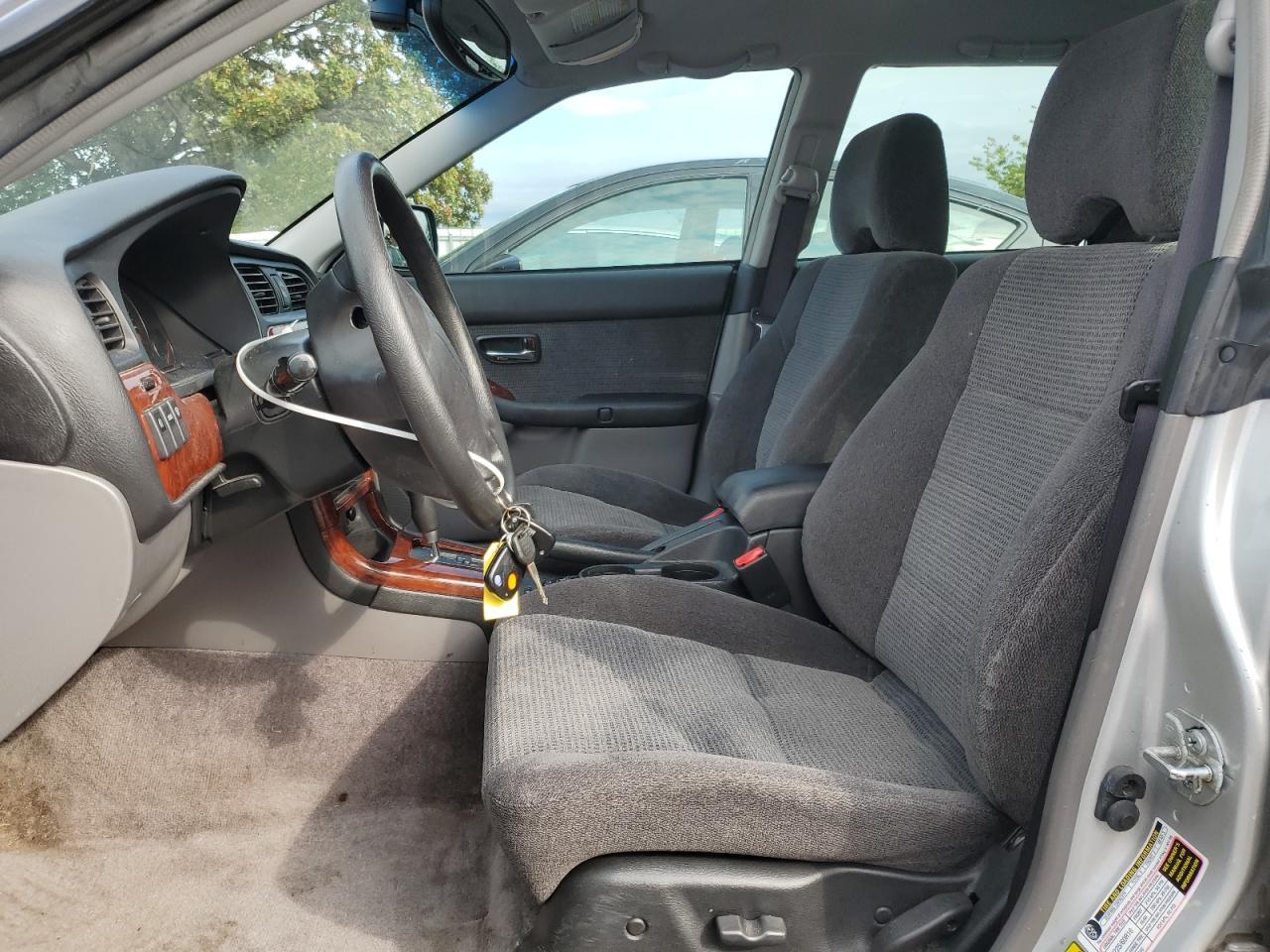 2004 SUBARU Legacy