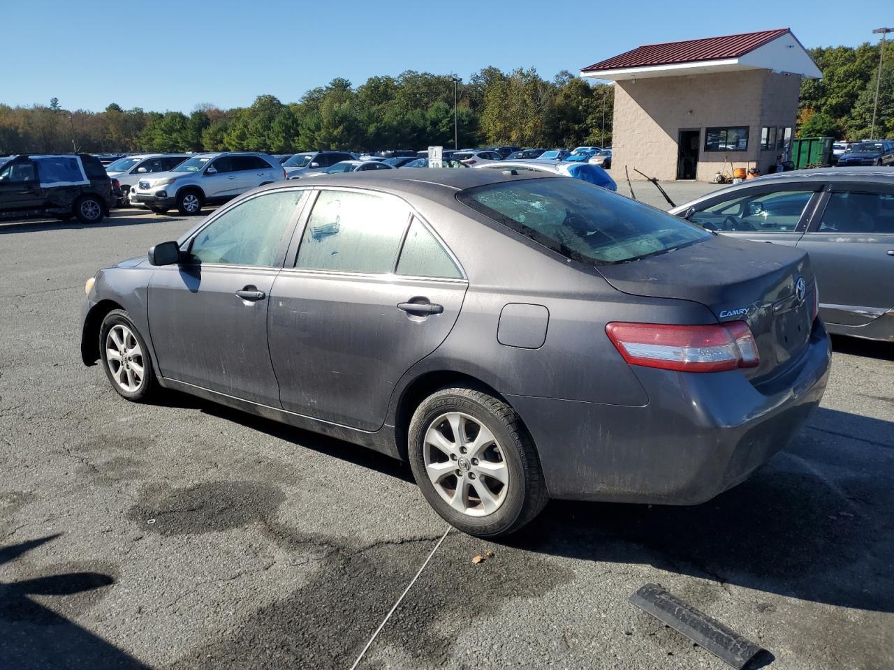2011 TOYOTA CAMRY