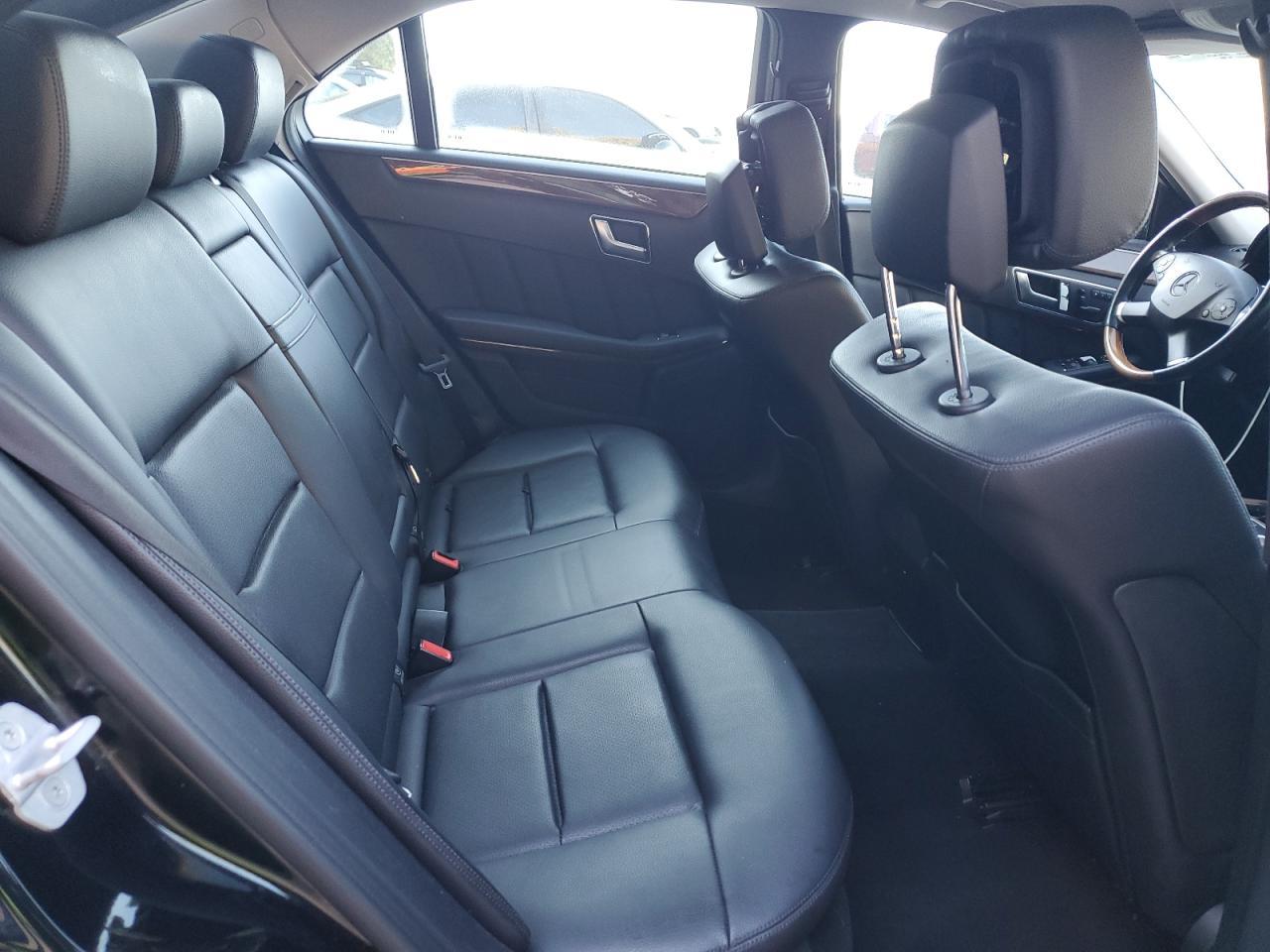 2013 MERCEDES-BENZ E-Class