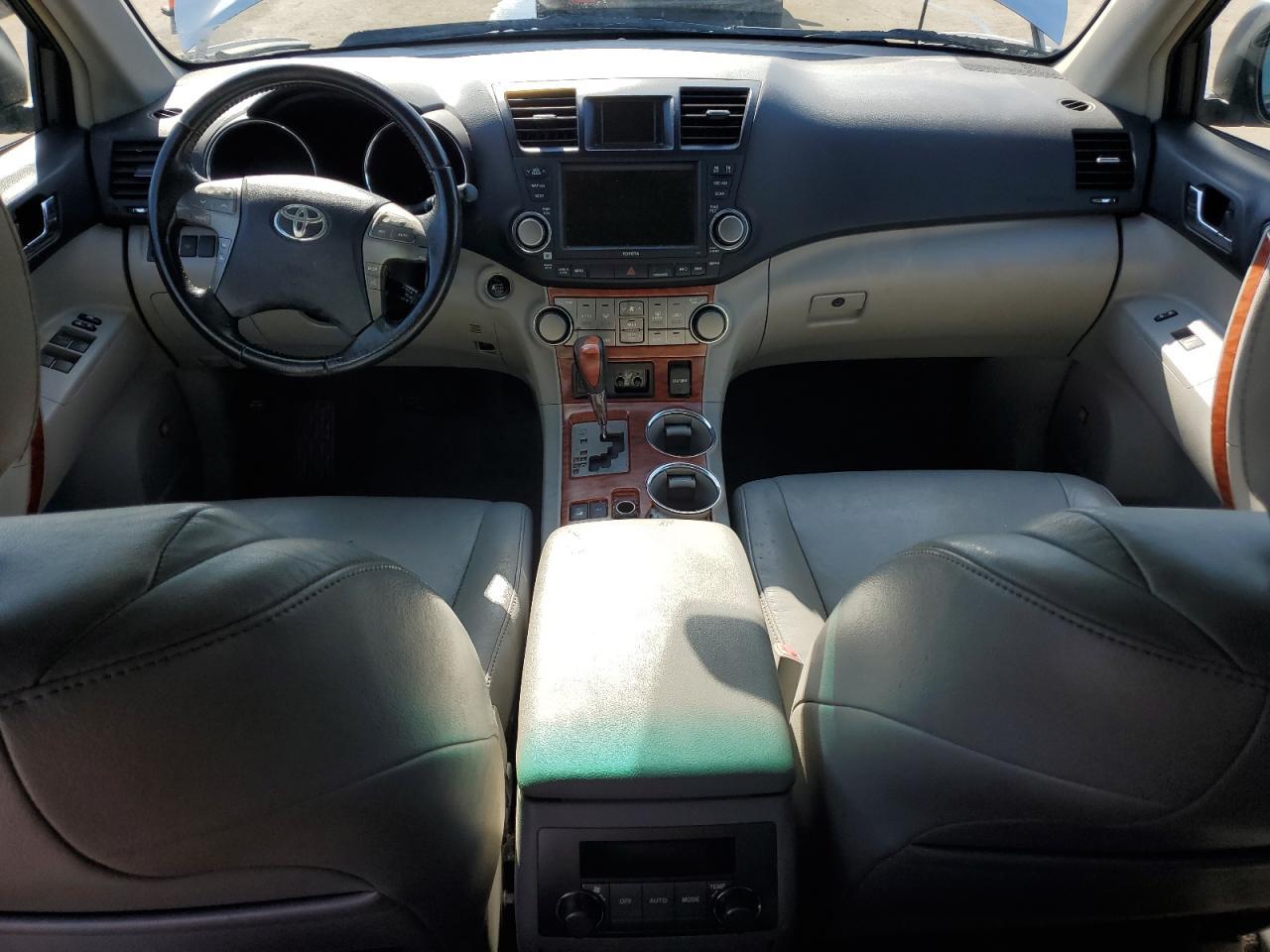 2010 TOYOTA HIGHLANDER