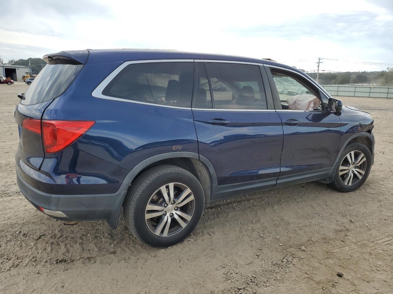 2017 HONDA PILOT