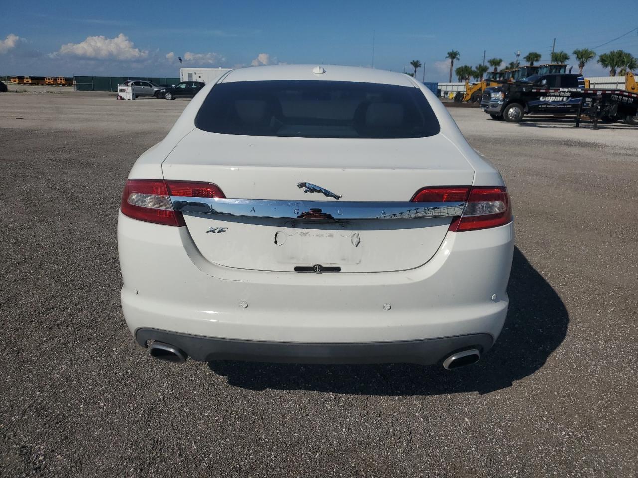 2009 JAGUAR XF