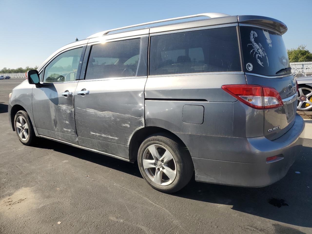 2016 NISSAN Quest