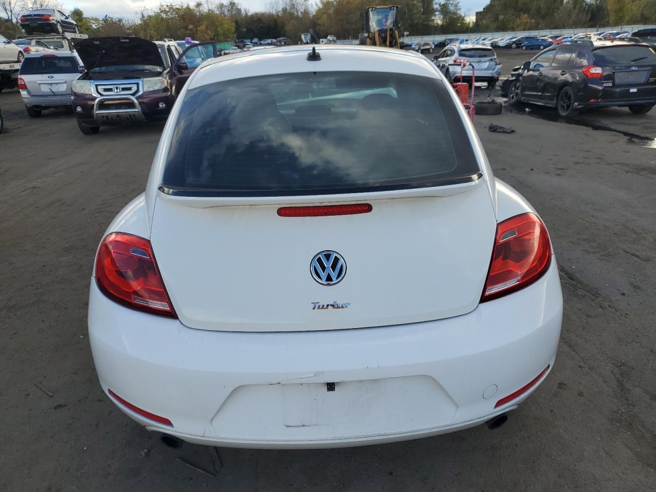 2012 VOLKSWAGEN Beetle