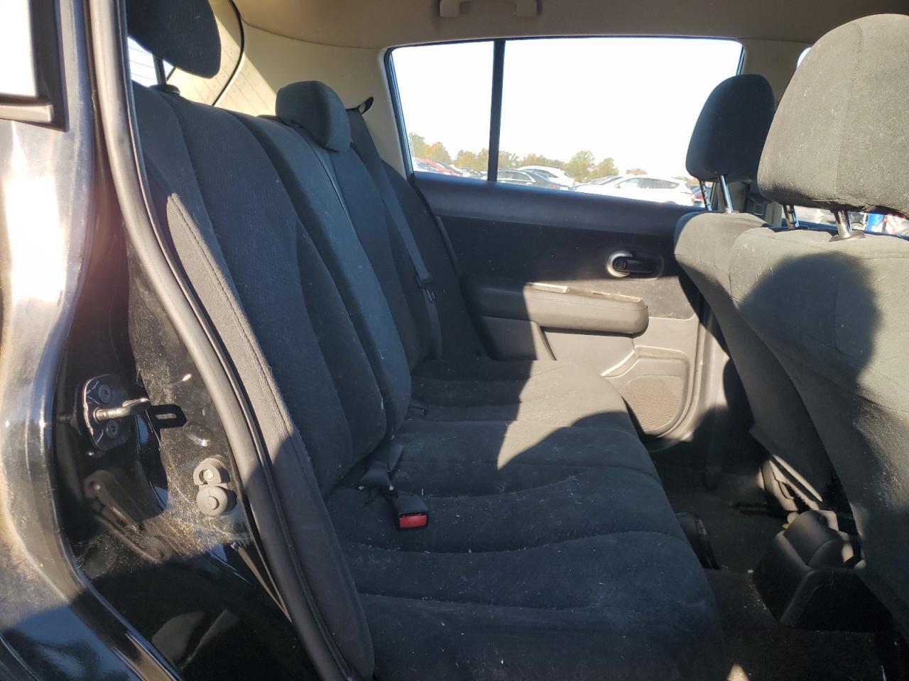 2010 NISSAN VERSA