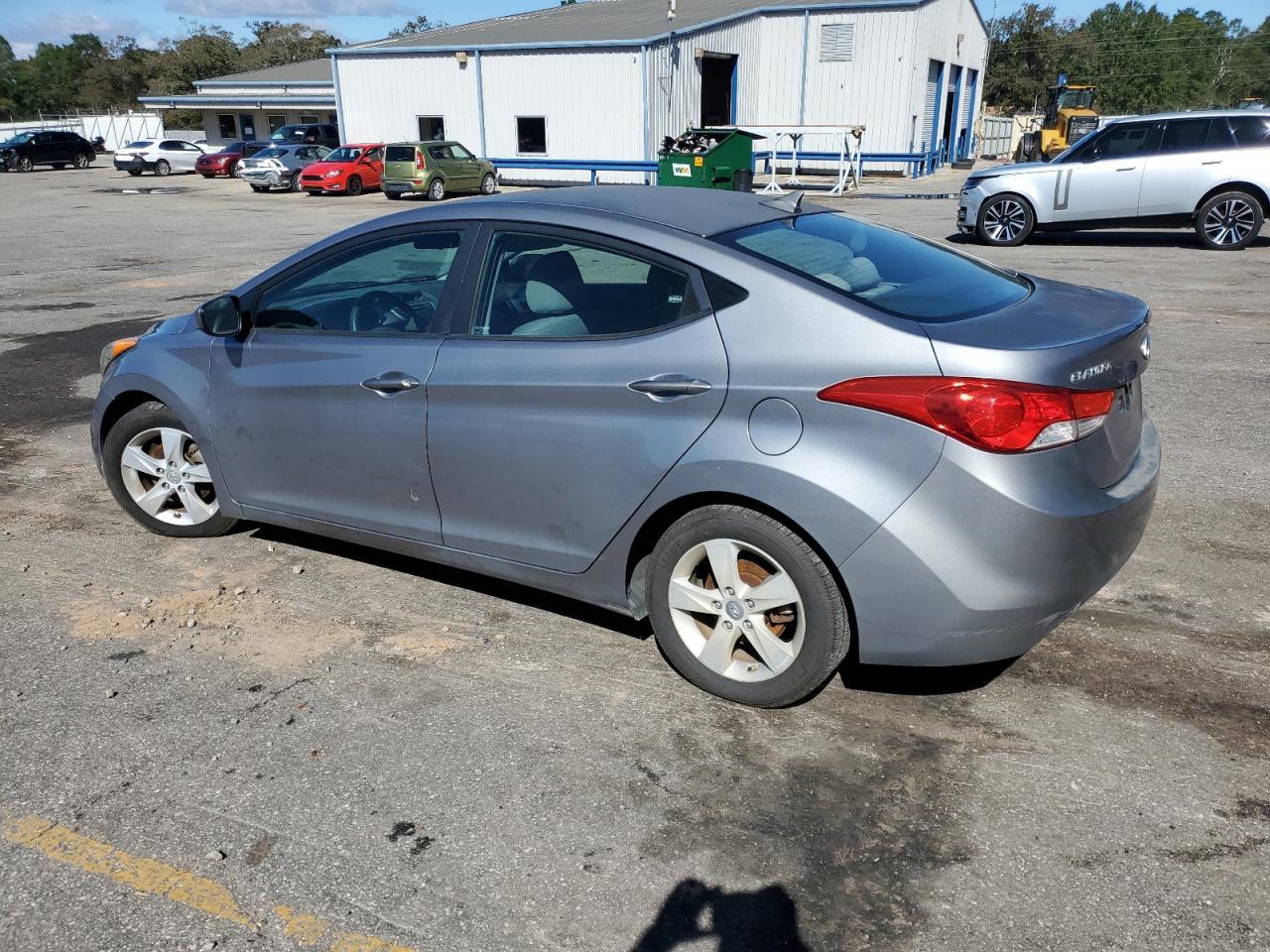 2011 HYUNDAI ELANTRA