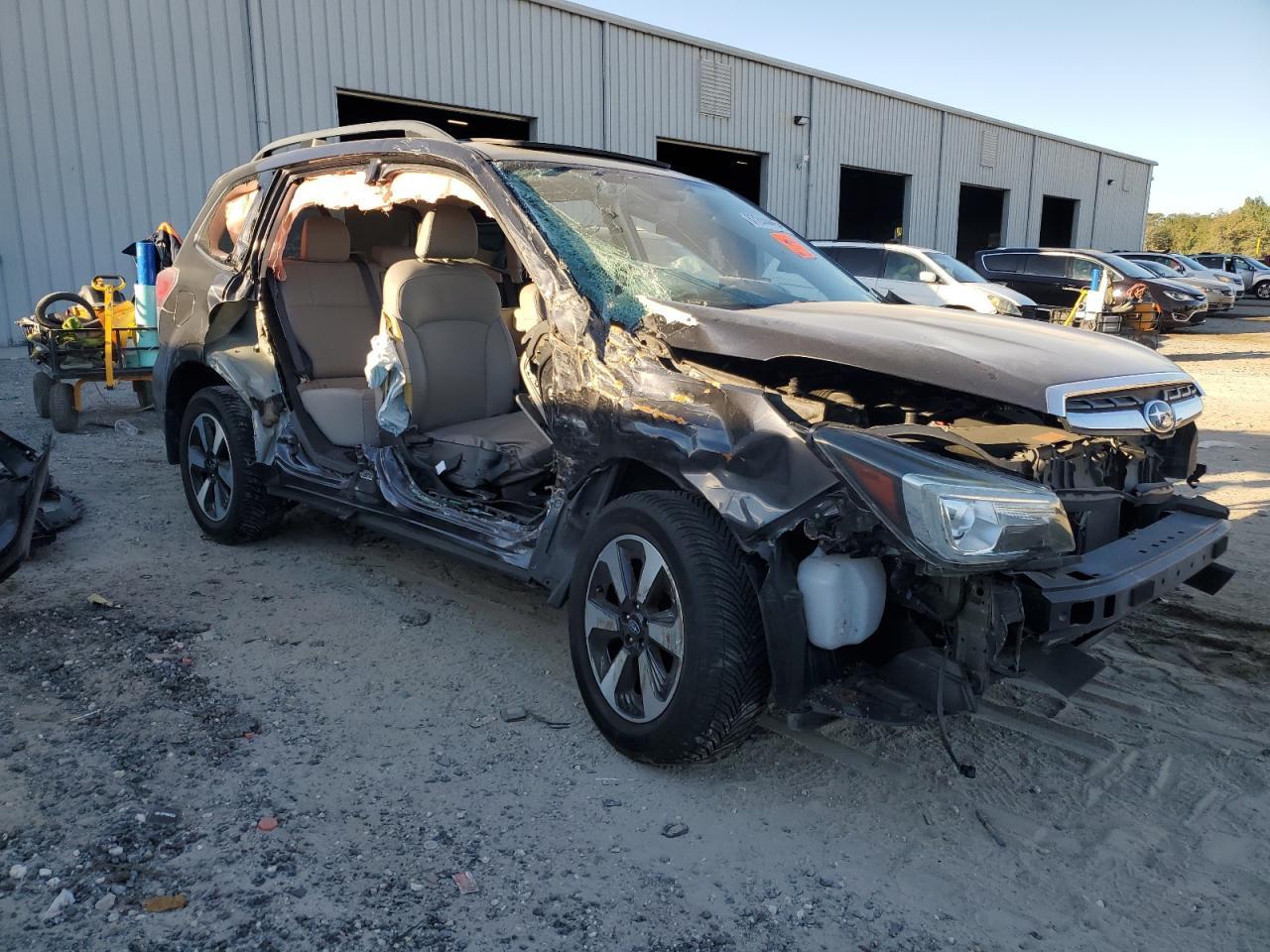 2017 SUBARU FORESTER