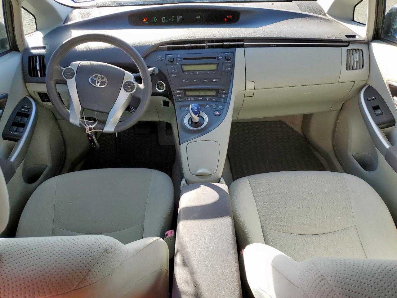 2011 TOYOTA PRIUS