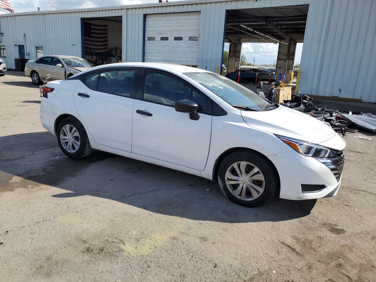 2023 NISSAN VERSA