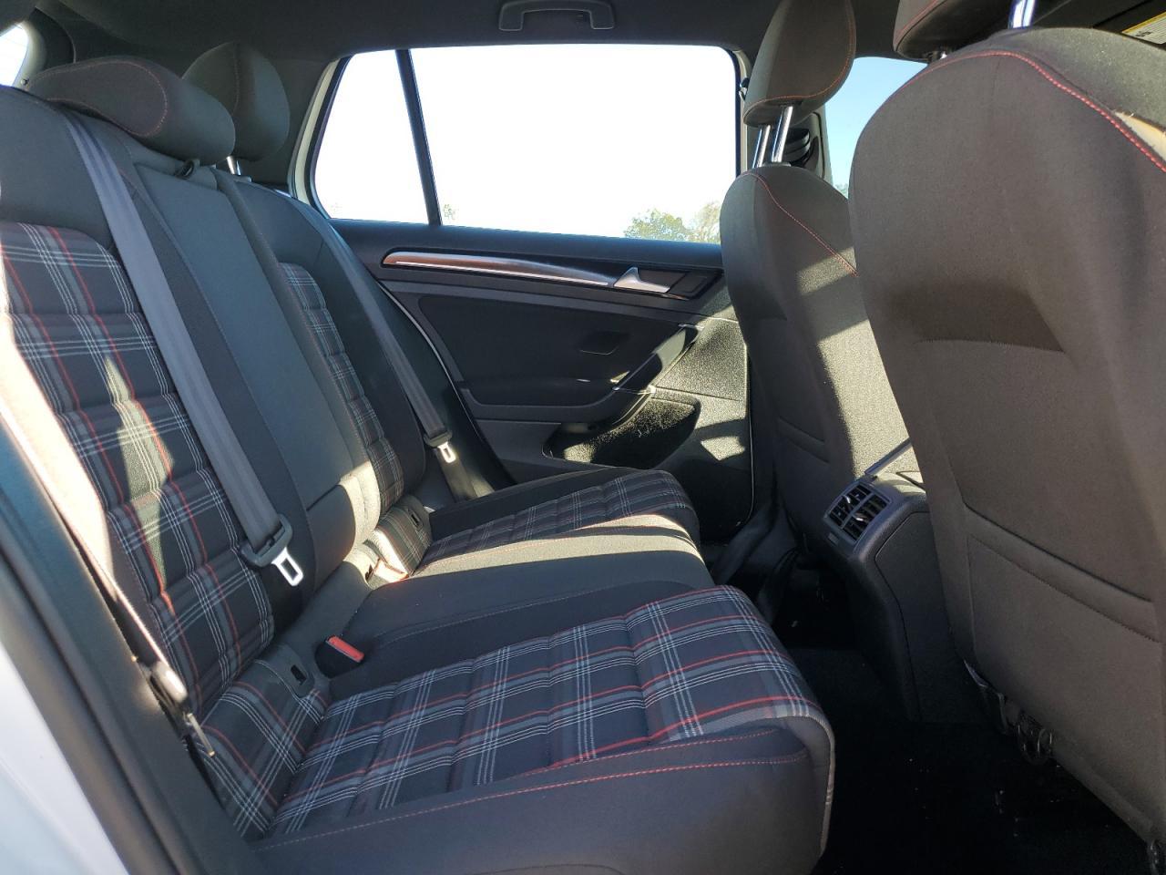 2017 VOLKSWAGEN GTI